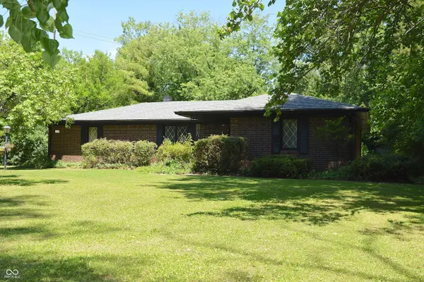 3720 Kessler Boulevard East DR, Indianapolis, IN 46220