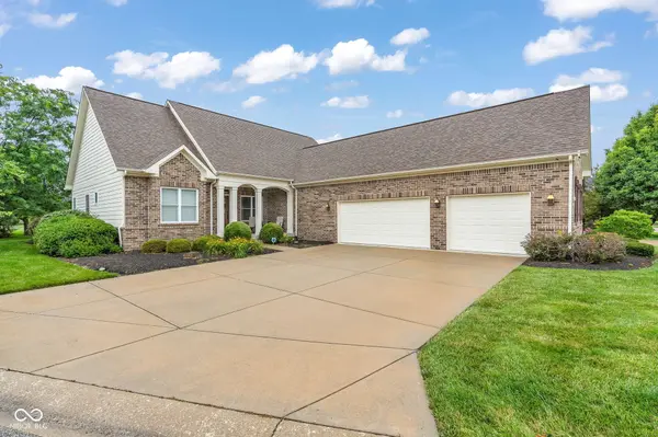 15404 Mission Hills CT, Carmel, IN 46033