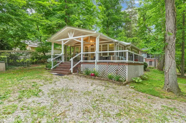 11033 Dogwood LN, Cloverdale, IN 46120