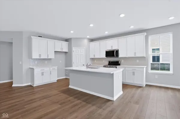 18412 Depoe LN, Westfield, IN 46074