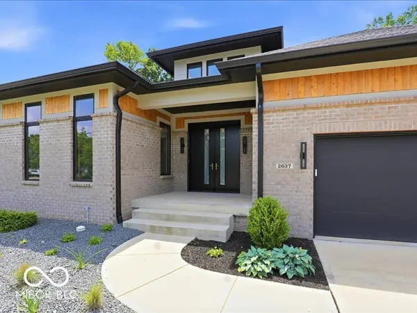 2637 Rix CT, Carmel, IN 46033