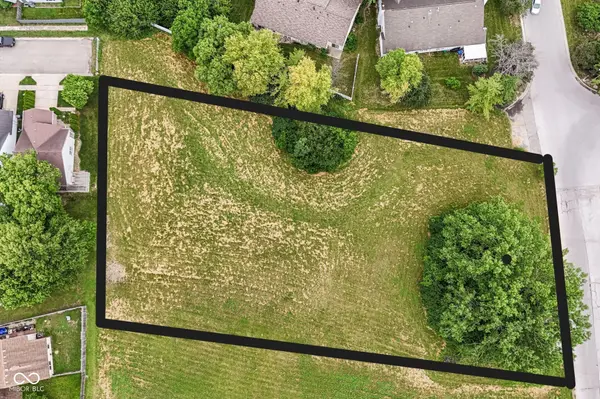 5680 Eden Village DR, Indianapolis, IN 46254