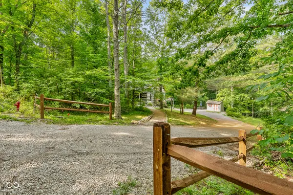 3600 Greenbriar LN, Nashville, IN 47448