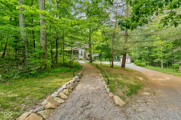 3600 Greenbriar LN, Nashville, IN 47448