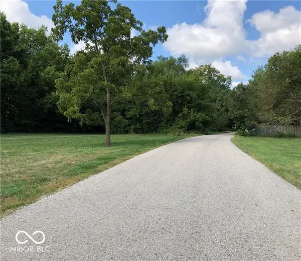345 E Park ST, Westfield, IN 46074