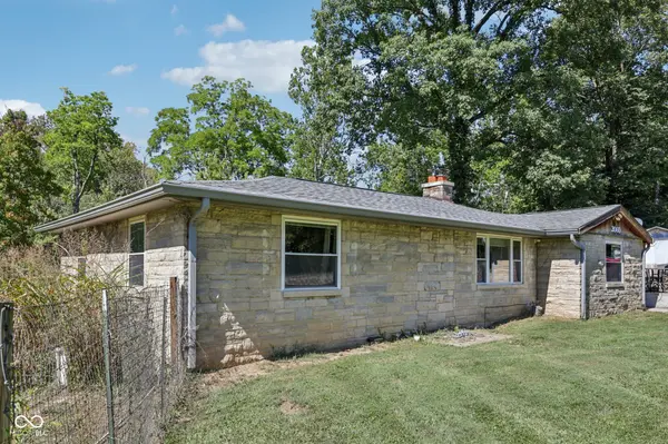 2060 Lick Creek DR, Indianapolis, IN 46203