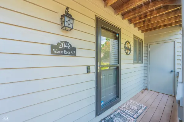 2048 E Waters Edge DR, Bloomington, IN 47401