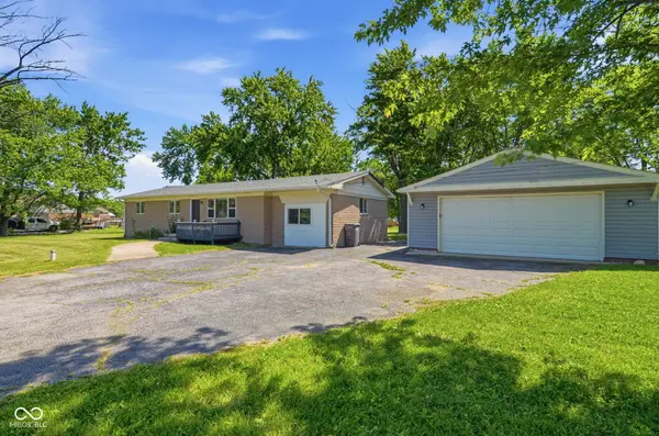 8439 Trotter RD, Camby, IN 46113