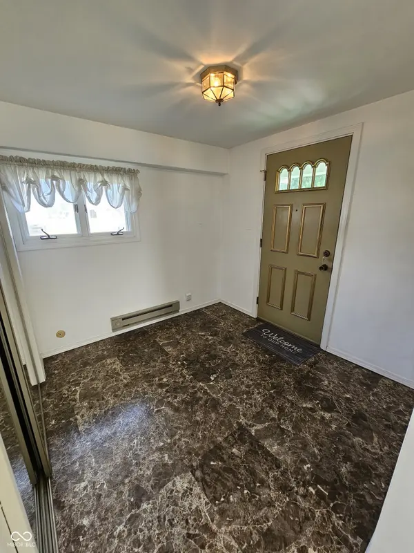 2428 Main ST, Elwood, IN 46036