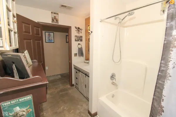 2295 S Poplar ST, Vallonia, IN 47281