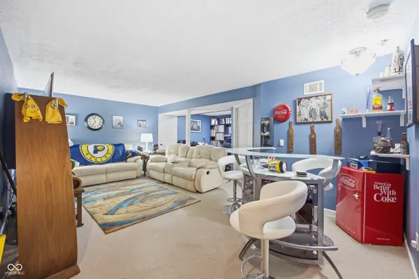 8250 Carloway RD, Indianapolis, IN 46236