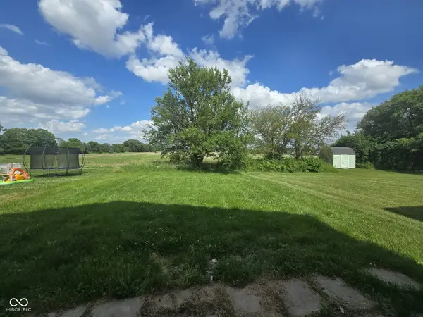 916 Belvedere DR, Shelbyville, IN 46176