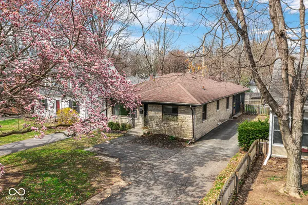 1420 Kessler Boulevard East DR, Indianapolis, IN 46220
