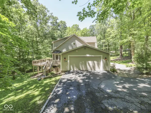 8194 Center Lake RD, Nineveh, IN 46164