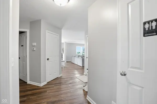 1456 Stormhaven, Greenwood, IN 46143