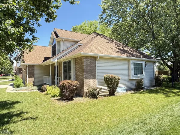 2055 Pinewood DR, Columbus, IN 47203