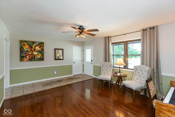 3063 Jay Dee LN, Greenwood, IN 46143