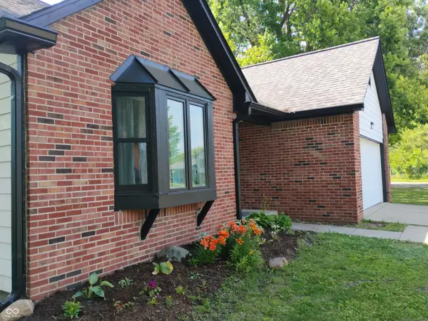 6706 Oak Lake DR, Indianapolis, IN 46214