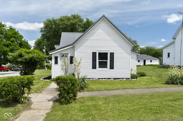 305 S Madison ST, Darlington, IN 47940