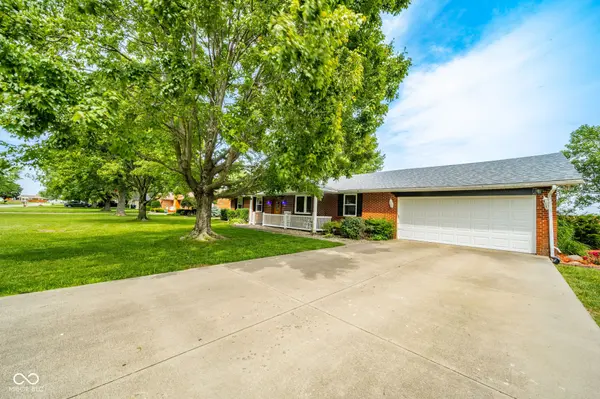 2916 Country Estates DR, New Castle, IN 47362