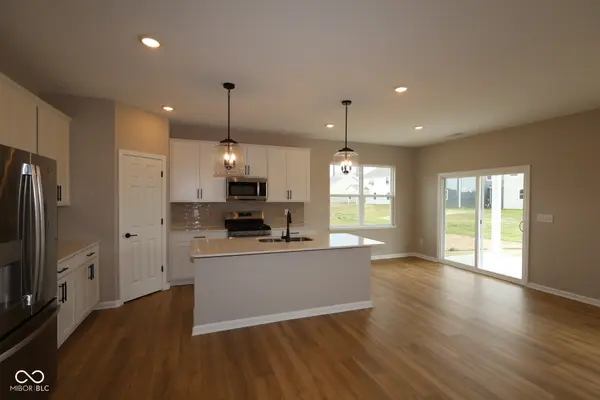 10053 Rosalee DR, Noblesville, IN 46060