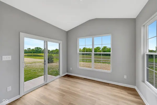 9884 Glad Grist DR, Mccordsville, IN 46055