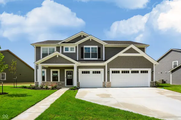 8657 Meadowlands CT, Plainfield, IN 46168