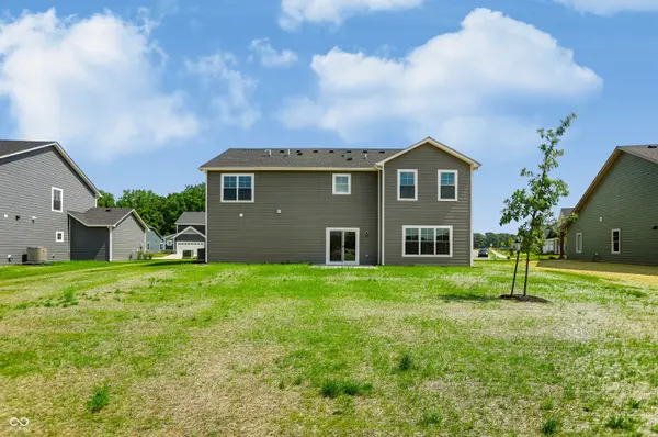 8657 Meadowlands CT, Plainfield, IN 46168