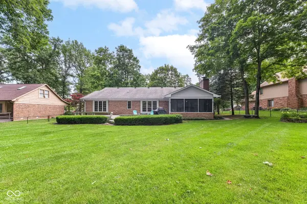 7062 W Christian DR, New Palestine, IN 46163