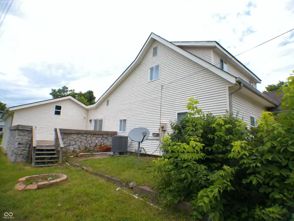 504 E Park ST, Trafalgar, IN 46181