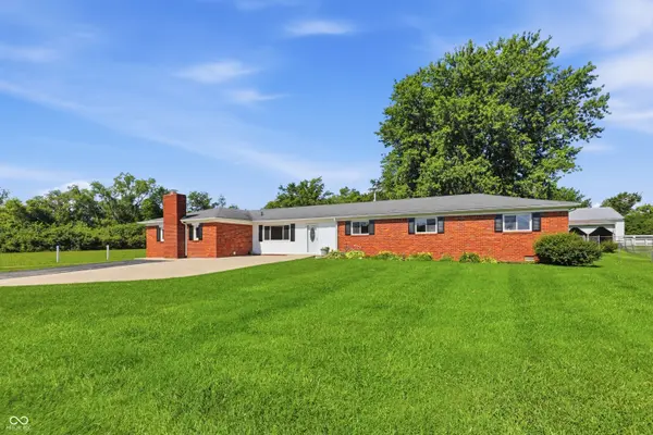 715 N White ST, Shirley, IN 47384