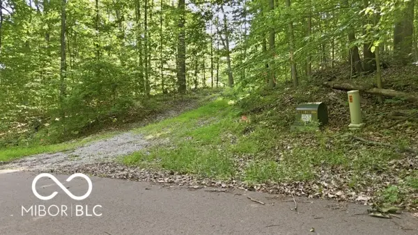 7746 N Tunnel RD, Unionville, IN 47468