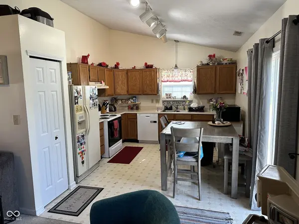 721 Chestnut LN, Brownsburg, IN 46112
