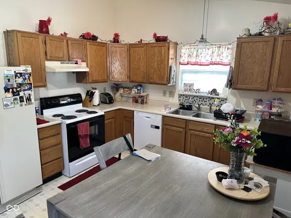 721 Chestnut LN, Brownsburg, IN 46112
