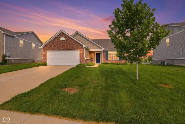 571 Freedom DR, Pittsboro, IN 46167