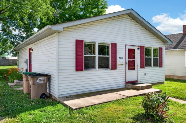 2231 Mapleton CT, Columbus, IN 47201