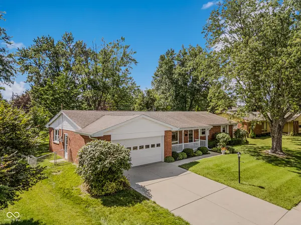 3142 Fairlawn DR, Columbus, IN 47203