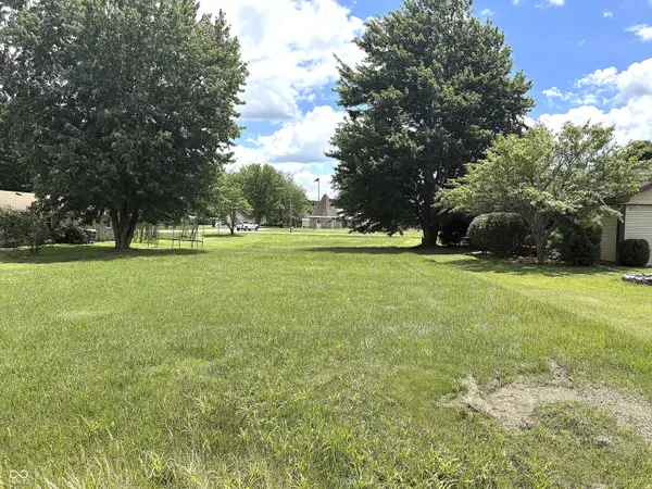 66 SW Santee DR, Greensburg, IN 47240