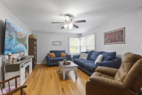400 Orchard LN, Greenwood, IN 46142