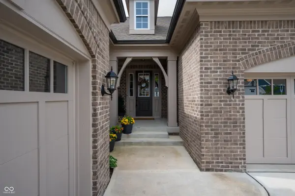 15606 Woodford DR, Westfield, IN 46074