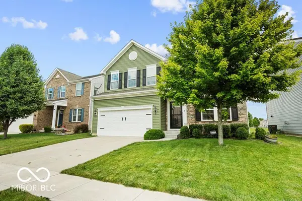 761 Reunion LN, Greenwood, IN 46143