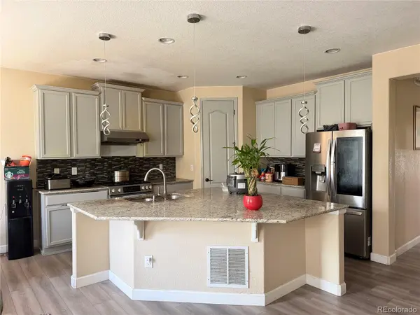 22848 E Saratoga PL, Aurora, CO 80015