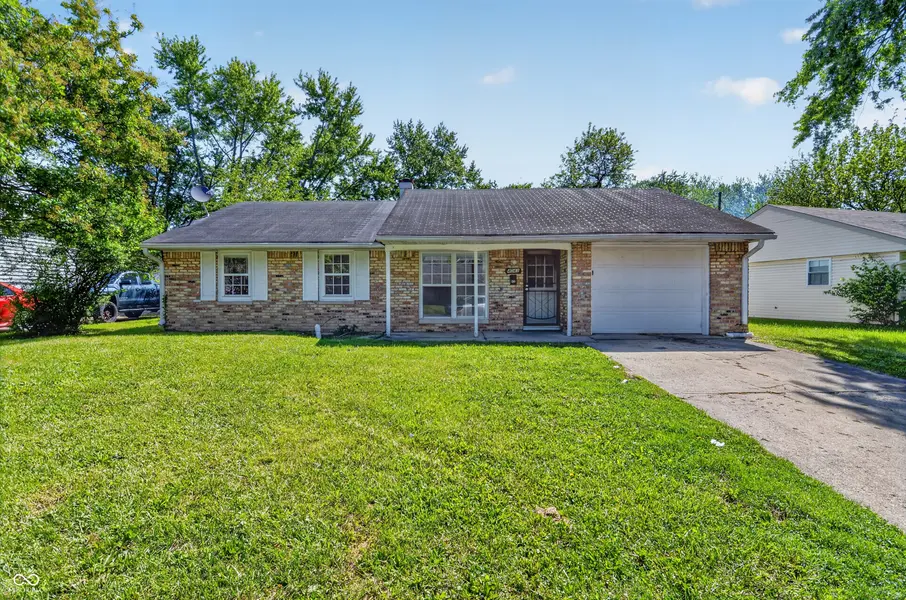 4043 Alsace PL, Indianapolis, IN 46226