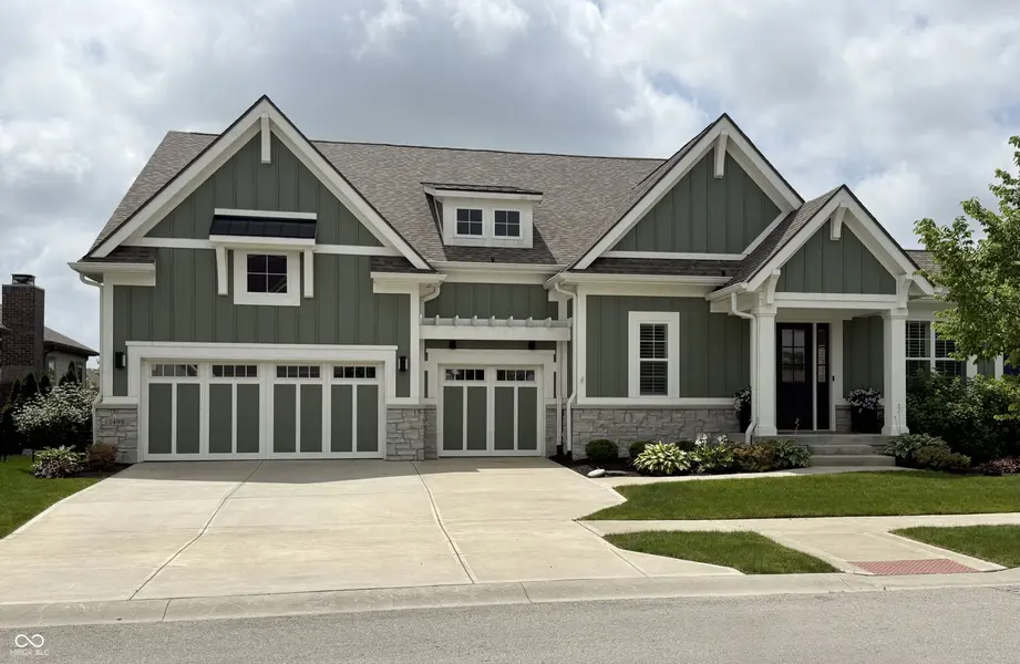 1499 Avondale DR, Westfield, IN 46074