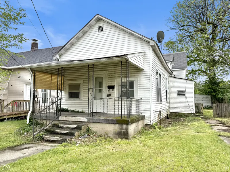 1327 S Harrison ST, Shelbyville, IN 46176