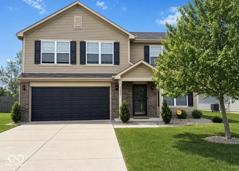 11637 Half Mile DR, Indianapolis, IN 46235