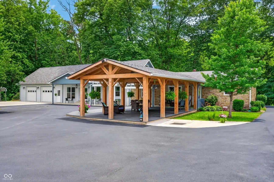 800 N Greensburg ST, North Vernon, IN 47265