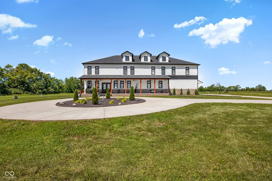 6305 Sunshine Meadows LN, Brownsburg, IN 46112