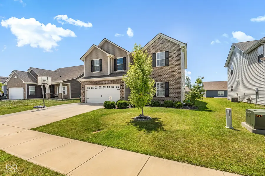 468 Tracewood BND, Greenfield, IN 46140