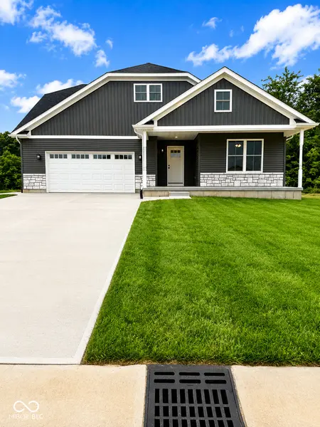 59 Westview DR, Batesville, IN 47006